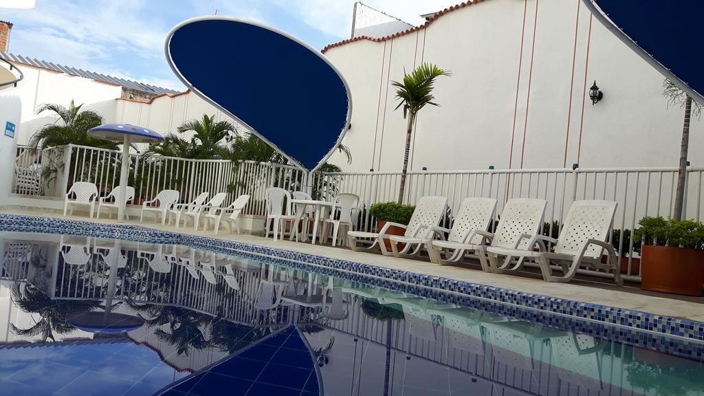 Hotel Zamba Girardot Bagian luar foto
