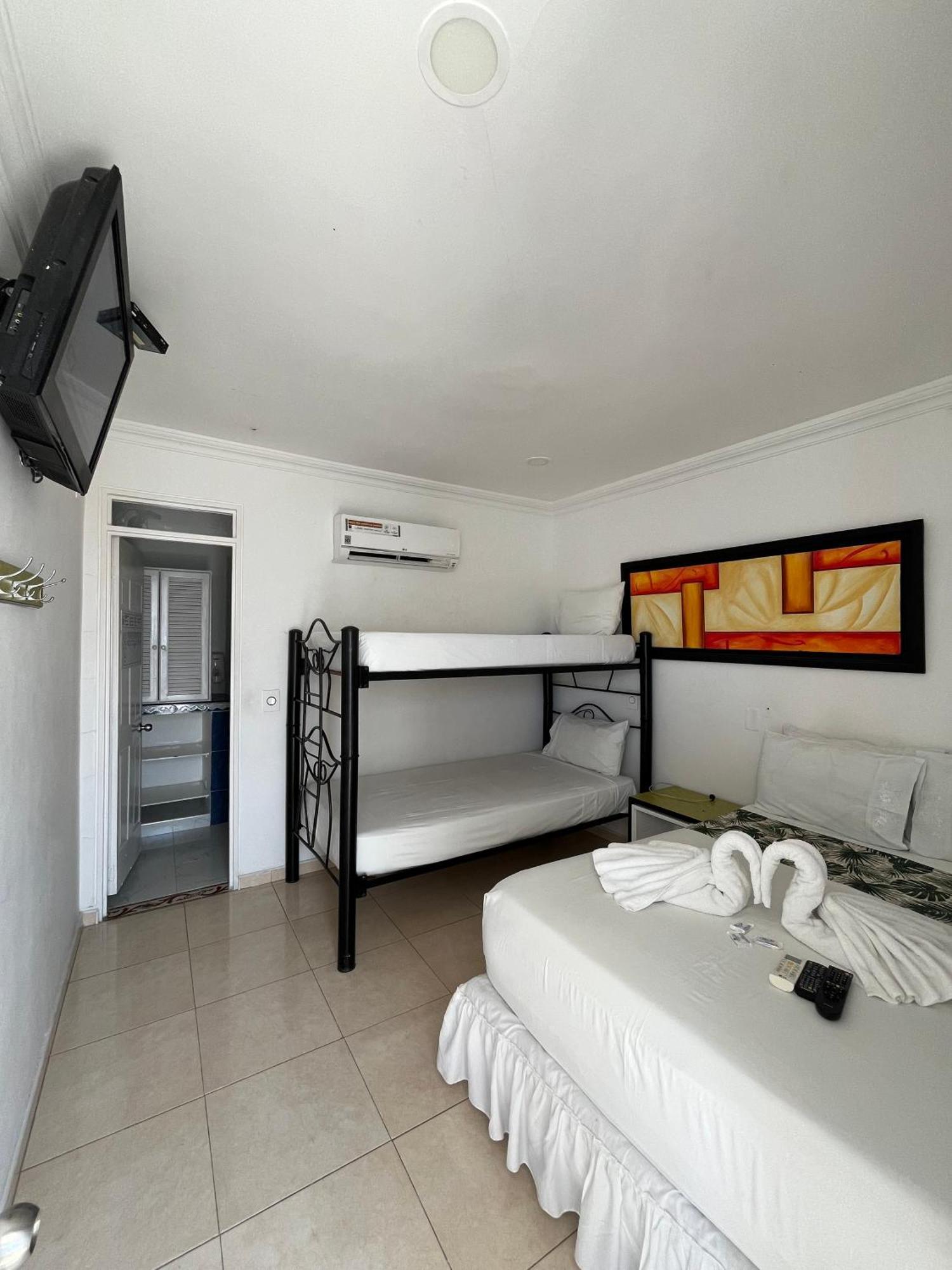 Hotel Zamba Girardot Bagian luar foto