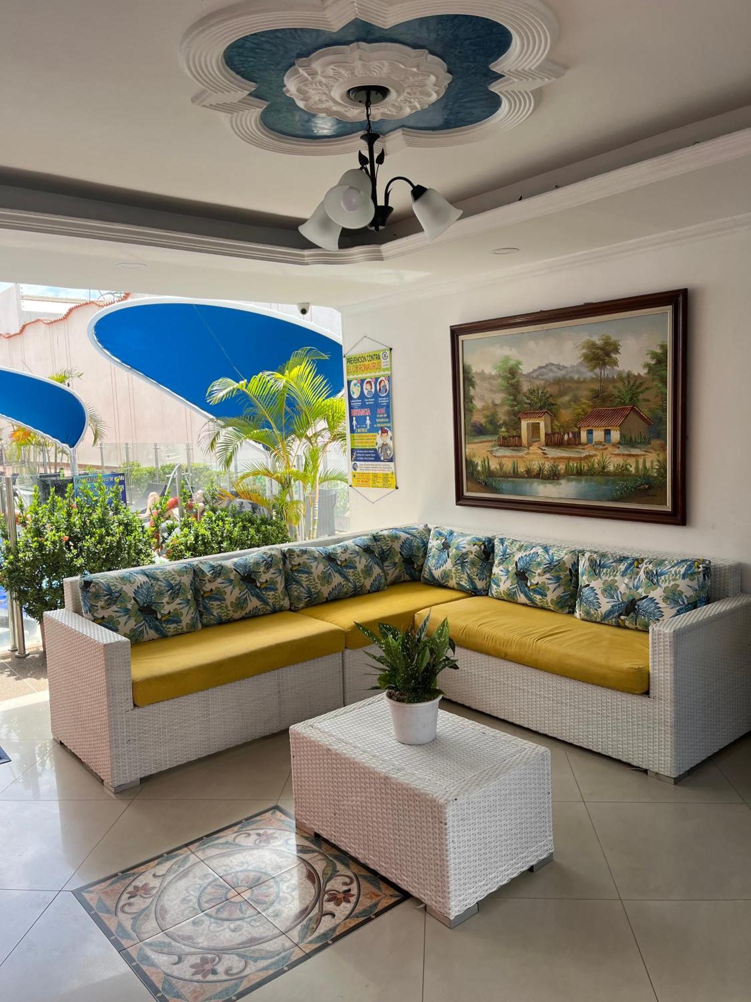 Hotel Zamba Girardot Bagian luar foto