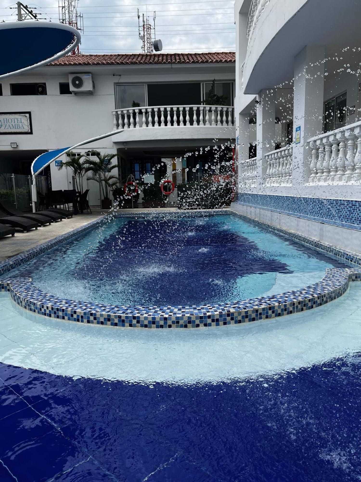 Hotel Zamba Girardot Bagian luar foto