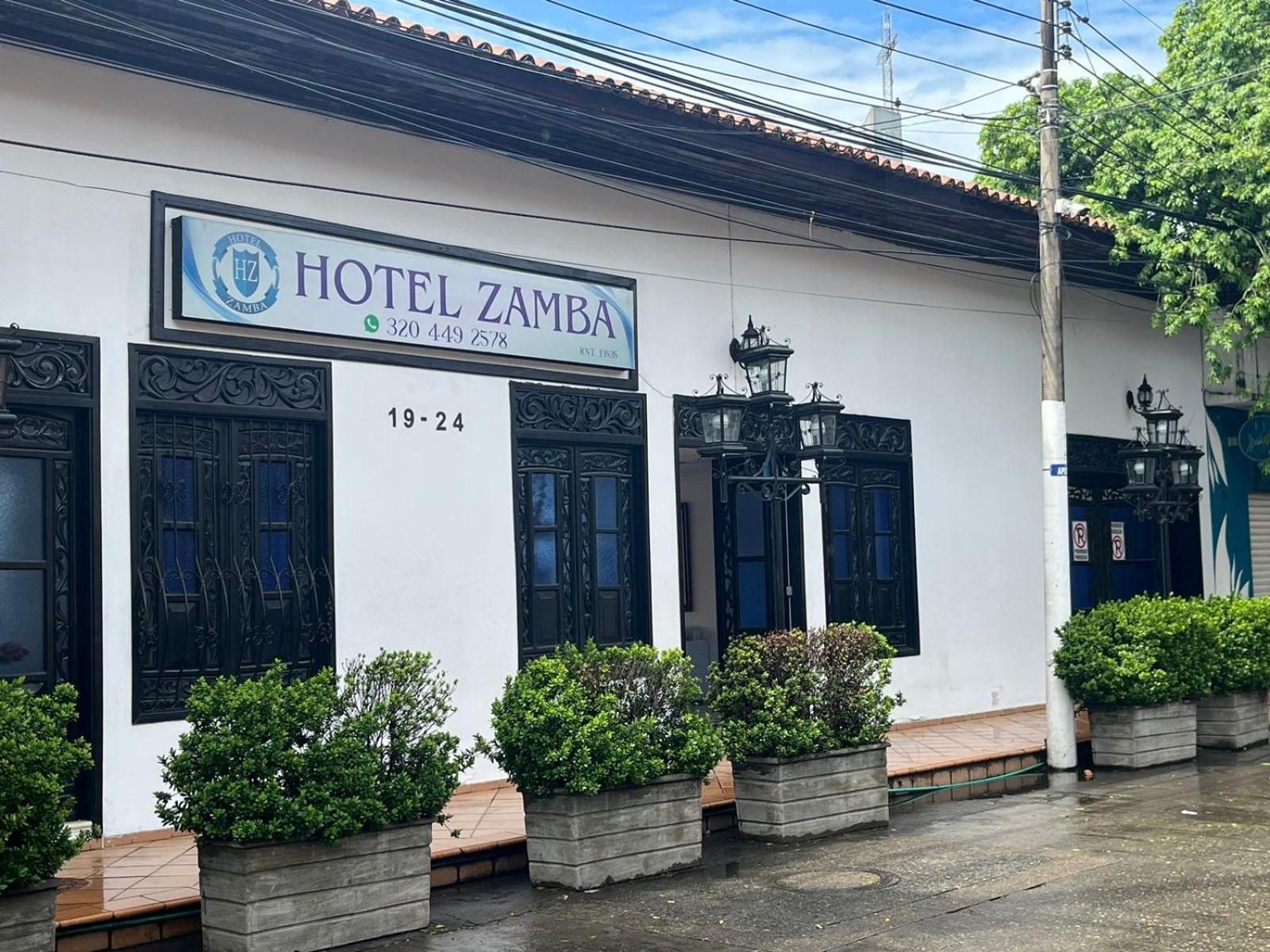 Hotel Zamba Girardot Bagian luar foto