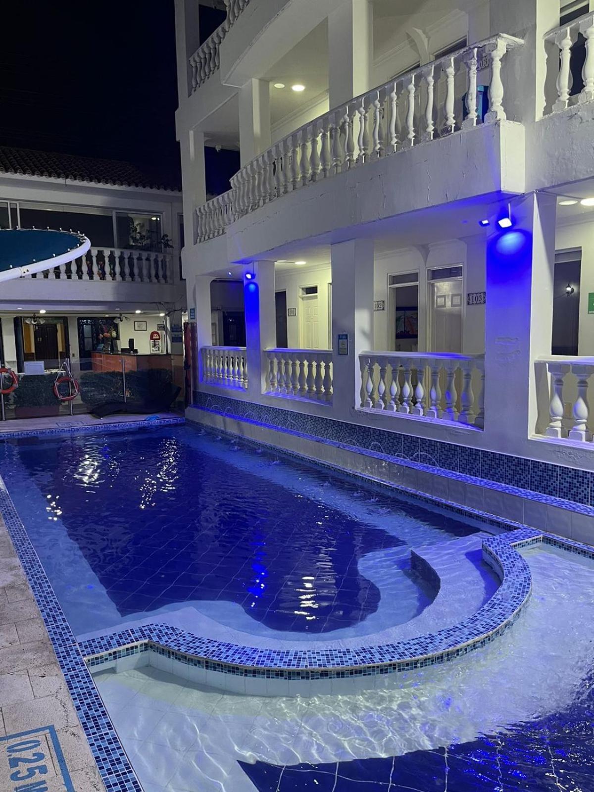 Hotel Zamba Girardot Bagian luar foto