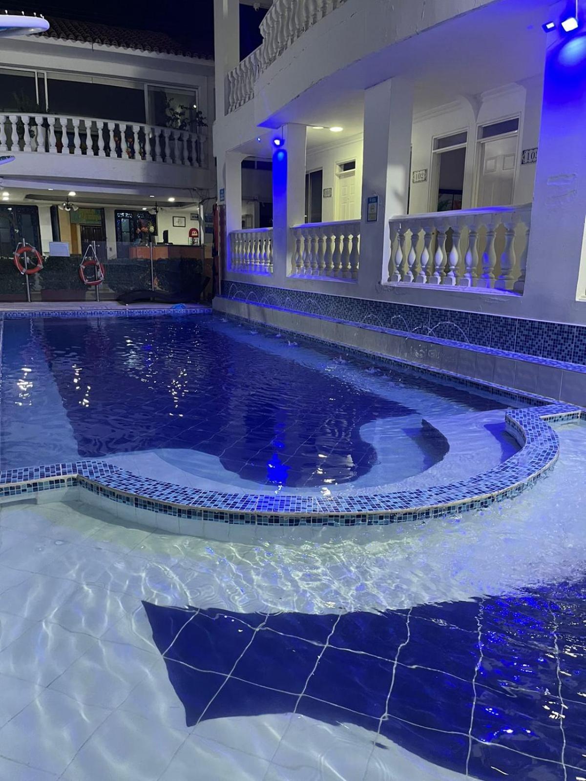 Hotel Zamba Girardot Bagian luar foto